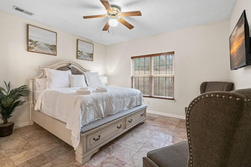 Cozy 4B 2 5B University Home King Beds Jacuzzi 夏洛特 外观 照片