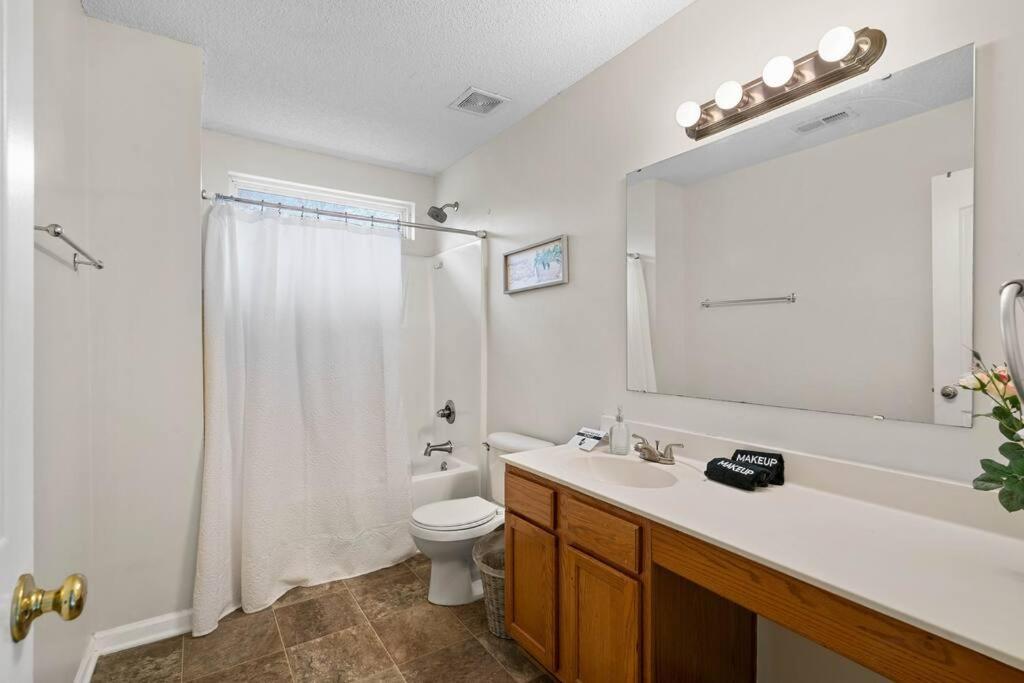 Cozy 4B 2 5B University Home King Beds Jacuzzi 夏洛特 外观 照片